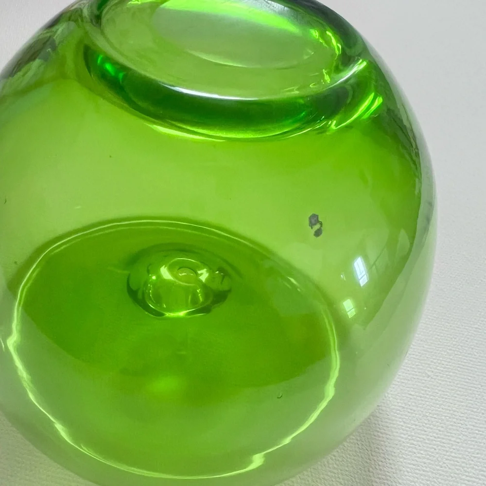 Z-Gallerie Green Glass Apple Paperweight